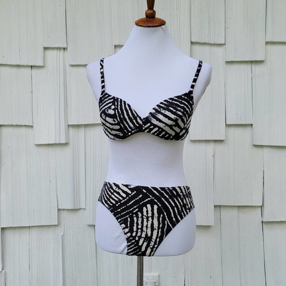 Victorias Secret high waist bikini - Picture 2 of 11